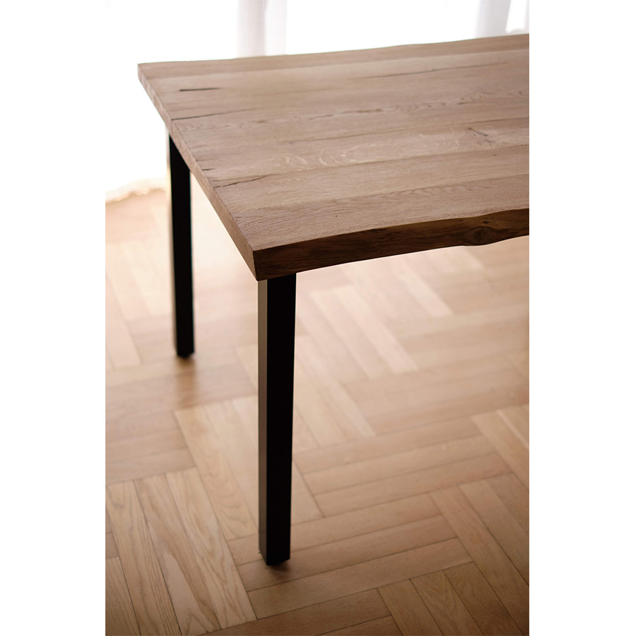 Piękny stół dębowy